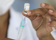 Em um ano de vacinação, quase 70% dos brasileiros já...