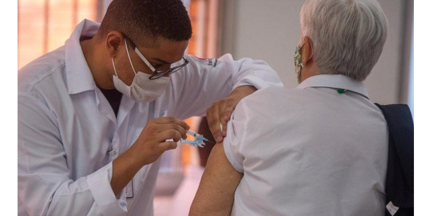 Segunda fase da vacinação contra a gripe começa hoje, com baixa adesão de idosos na primeira etapa